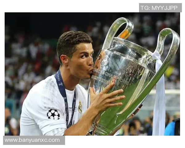 全球足坛最强球星解析：谁才是当今足球世界的真正王者